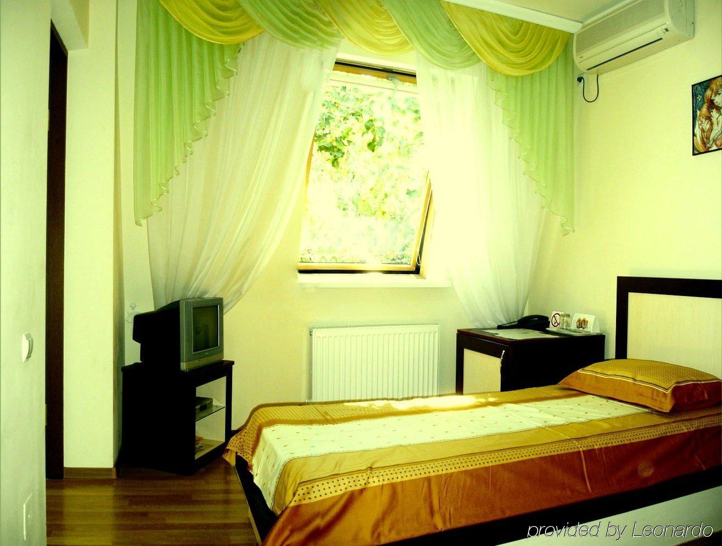 Stella De Lux Hotel Chisinau Room photo