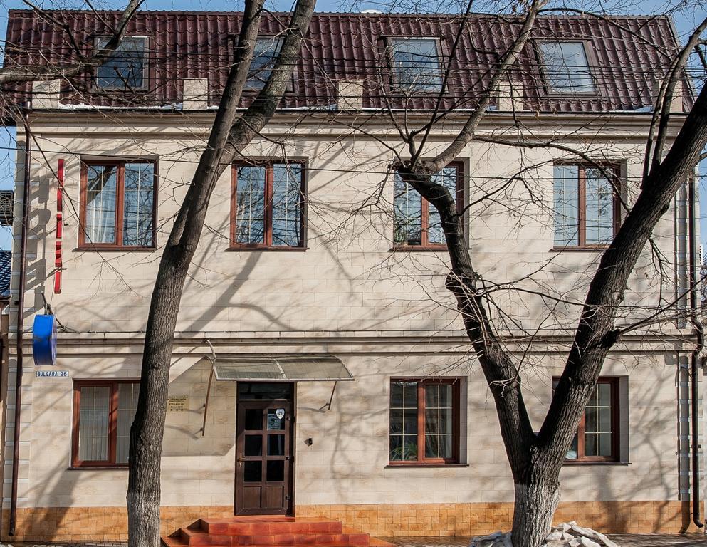 Stella De Lux Hotel Chisinau Exterior photo